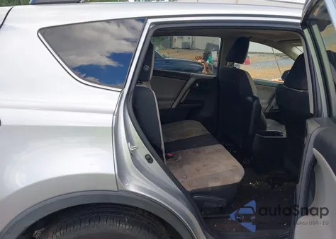 2016 Toyota Rav4 Xle z USA, uszkodzony, nr VIN 2T3WFREV1GW301836